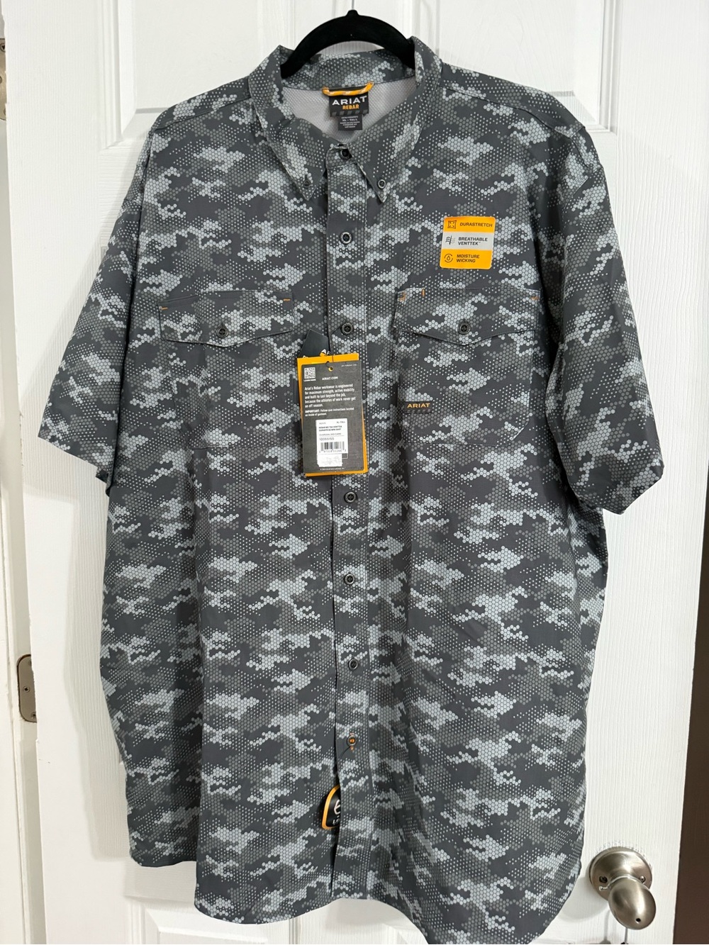 NWT. Ariat Men's Short Sleeve Grey Camo Work Shirt XL-Tall